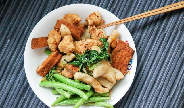 日本人一般吃什么油,为啥油炸食品很多,每天都吃也不会发胖?休闲区蓝鸢梦想 - Www.slyday.coM 日本人一般吃什么油,为啥油炸食品很多,每天都吃也不会发胖?休闲区蓝鸢梦想 - Www.slyday.coM