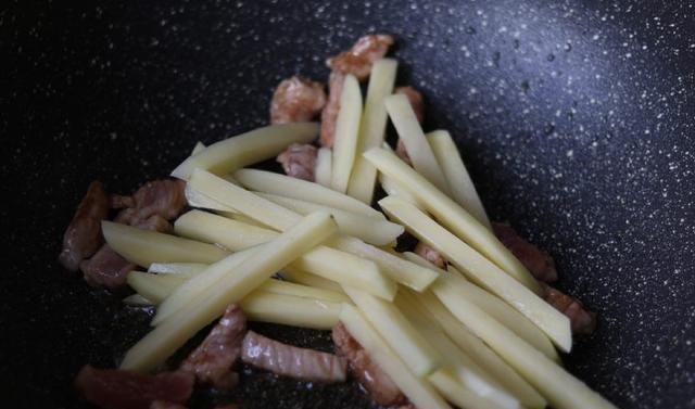 这菜一块钱一斤不吃就亏了,它是蔬菜中的“皇后”,女性要多吃休闲区蓝鸢梦想 - Www.slyday.coM 这菜一块钱一斤不吃就亏了,它是蔬菜中的“皇后”,女性要多吃休闲区蓝鸢梦想 - Www.slyday.coM