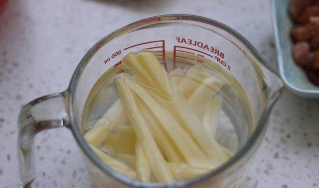 这菜一块钱一斤不吃就亏了,它是蔬菜中的“皇后”,女性要多吃休闲区蓝鸢梦想 - Www.slyday.coM 这菜一块钱一斤不吃就亏了,它是蔬菜中的“皇后”,女性要多吃休闲区蓝鸢梦想 - Www.slyday.coM