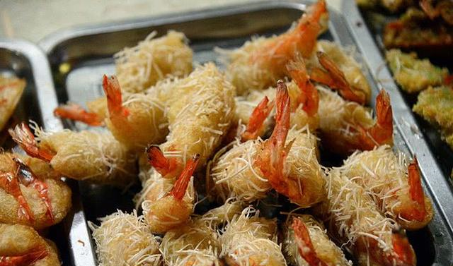 逛街累了没精神怎么办？来自街头美食的对决，让你立刻就元气满满休闲区蓝鸢梦想 - Www.slyday.coM