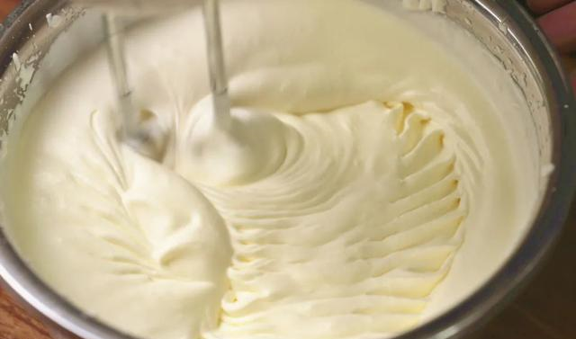 淡奶油打发过头?3分钟自制黄油,比外面卖的更香__财经头条
