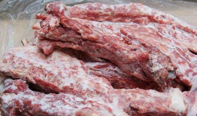 冰箱里的冻肉怎么解冻？一定不要加水浸泡，这3个技巧让它变鲜肉休闲区蓝鸢梦想 - Www.slyday.coM