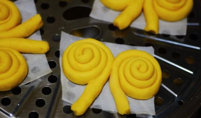 手把手教你做好吃又好看的花卷，孩子看到后直夸妈妈太利害！休闲区蓝鸢梦想 - Www.slyday.coM