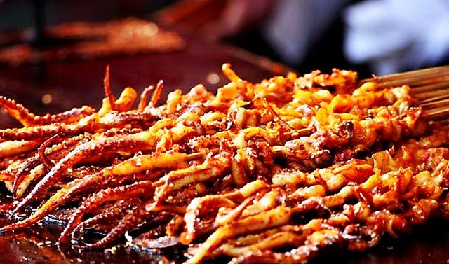 第3类,奇怪的烤鱿鱼奇怪的烤鱿鱼也是货真价实,无论从造型,还是味道上