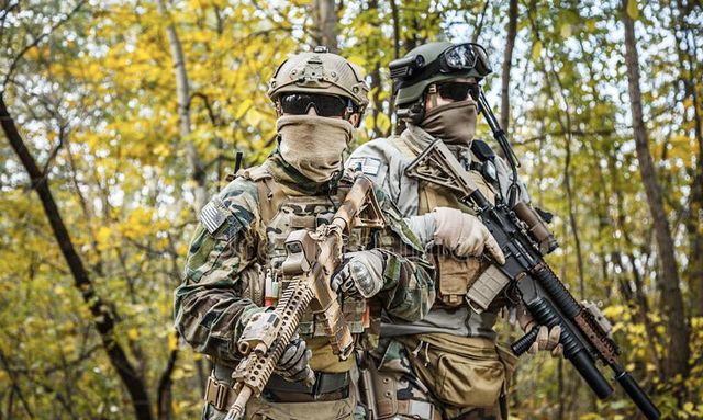 世界各国特种部队展示,美国陆军第75游骑兵团配备m4和scar_高清图集