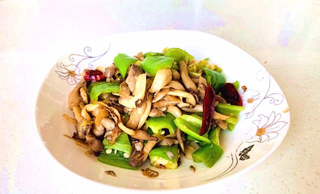 普通的平菇,不是肉却能炒出肉的味道,怎么做