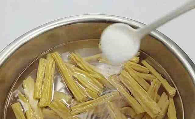 泡腐竹，万万不能直接放水里，掌握这个方法，泡的快还没有硬心休闲区蓝鸢梦想 - Www.slyday.coM