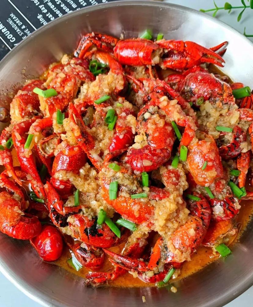 家庭版蒜蓉小龙虾比夜宵摊做的还好吃