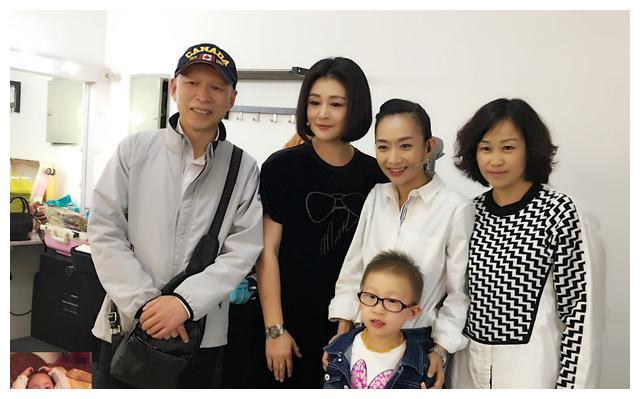 "童年阴影"裘千尺女儿已长大,晒出生活照,网友:好险没随爸!