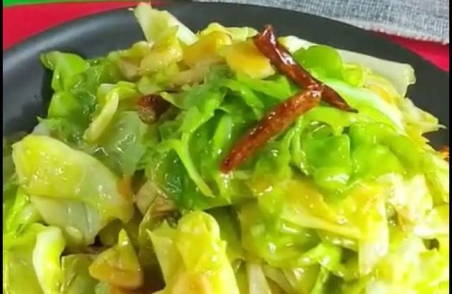 简单家常菜,怎样才能炒的很好吃,巧用厨房调料,包菜也能变美味休闲区蓝鸢梦想 - Www.slyday.coM 简单家常菜,怎样才能炒的很好吃,巧用厨房调料,包菜也能变美味休闲区蓝鸢梦想 - Www.slyday.coM