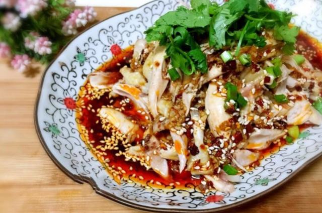 又下饭,2分钟学会,上桌后家人都抢着吃|手撕鸡|凉拌|香菜_新浪新闻