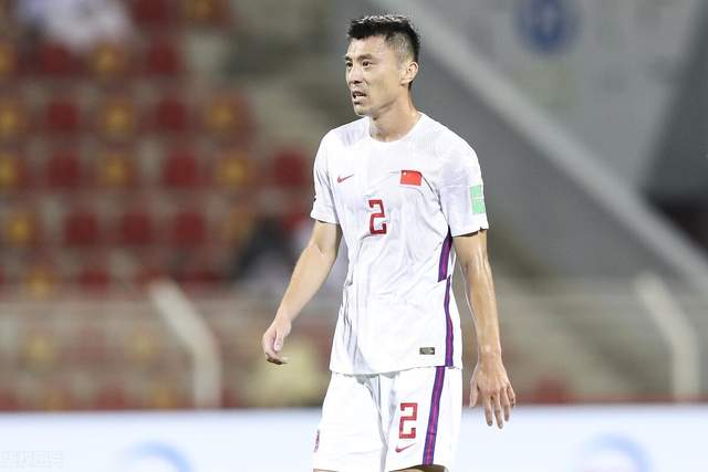 0比2!国足全场0射正,创3耻辱纪录,名嘴怒批:看不到进球的希望休闲区蓝鸢梦想 - Www.slyday.coM 0比2!国足全场0射正,创3耻辱纪录,名嘴怒批:看不到进球的希望休闲区蓝鸢梦想 - Www.slyday.coM