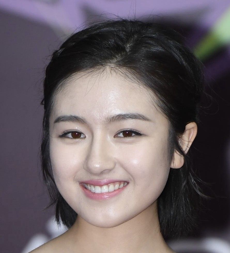 李兰迪,长相清秀,演技更是可圈可点,得到圈内的高度赞扬!