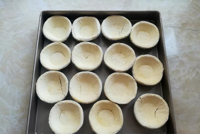 蛋挞这做法真省事，1盒牛奶2个蛋，外酥里嫩满嘴香，孩子超爱吃休闲区蓝鸢梦想 - Www.slyday.coM