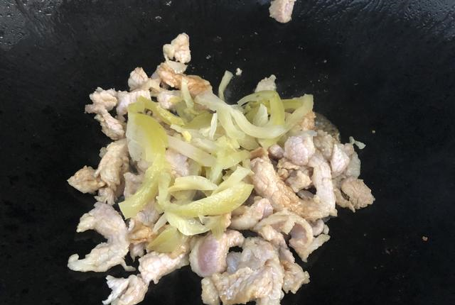 它是潮汕最常见的小吃，用来炒肉特香，上桌汁都不剩，好吃又下饭休闲区蓝鸢梦想 - Www.slyday.coM