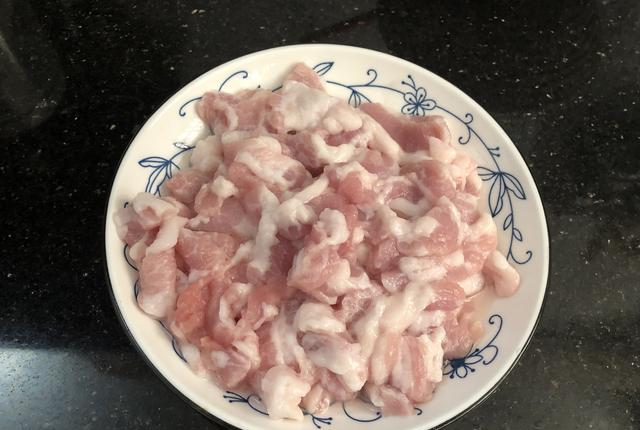 它是潮汕最常见的小吃，用来炒肉特香，上桌汁都不剩，好吃又下饭休闲区蓝鸢梦想 - Www.slyday.coM