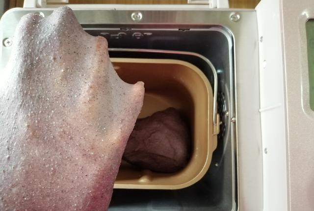 烘焙达人分享的这个配方，不用烤箱也能做出柔软好吃的粗粮面包休闲区蓝鸢梦想 - Www.slyday.coM