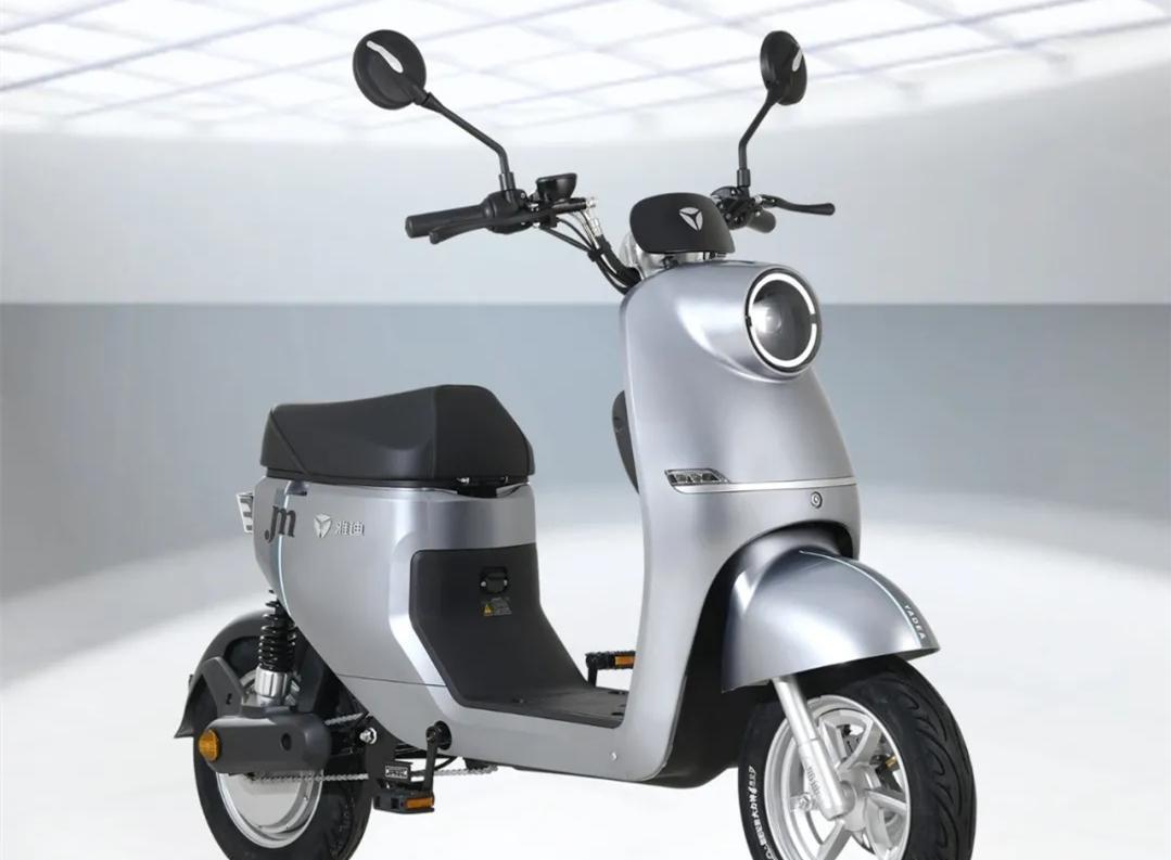 ee新能源电动车