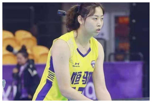 二传孙燕入选中国女排集训名单,一人恐怕日子不好过