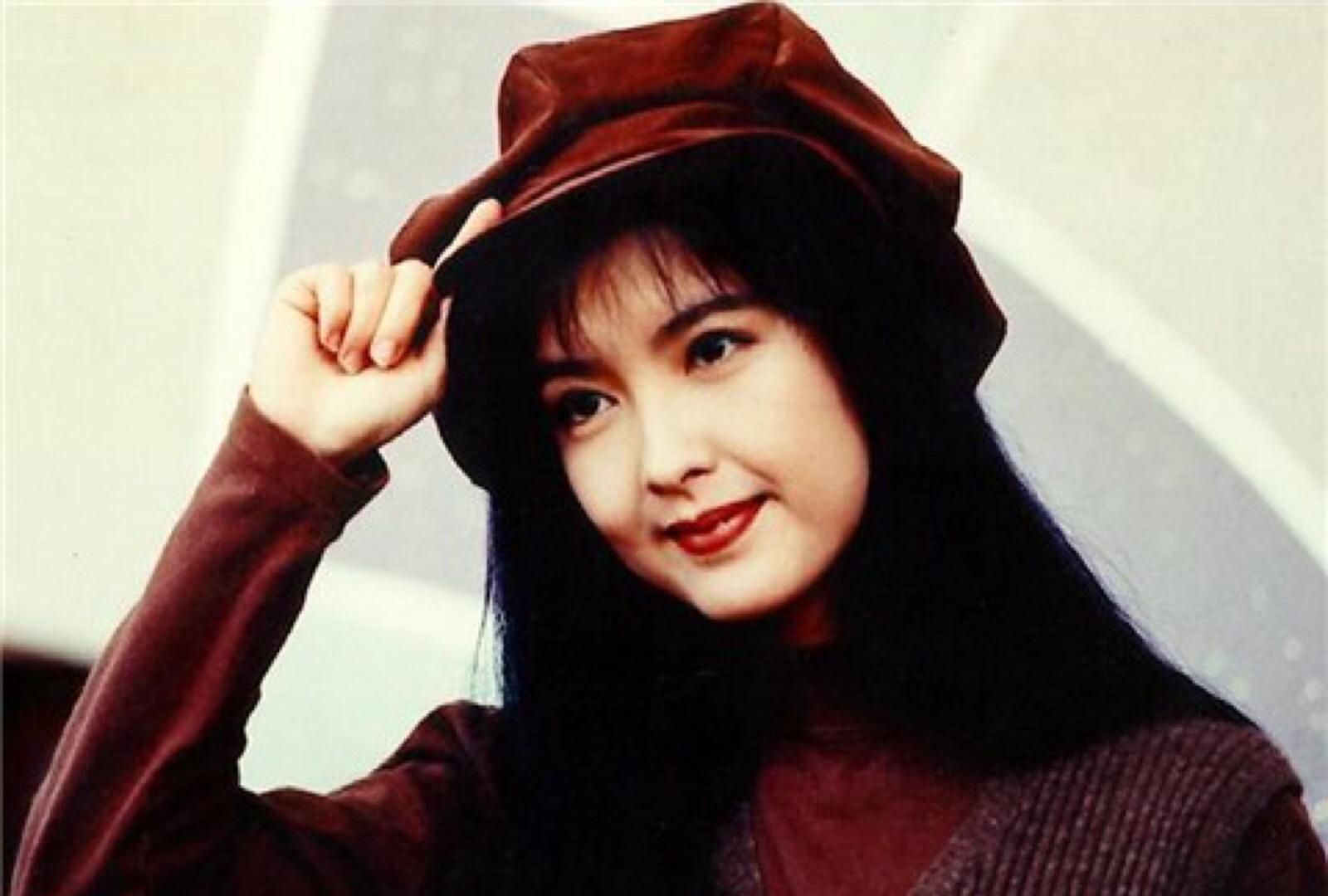 一组老照片,玉女周慧敏,诠释女人的可爱与魅力