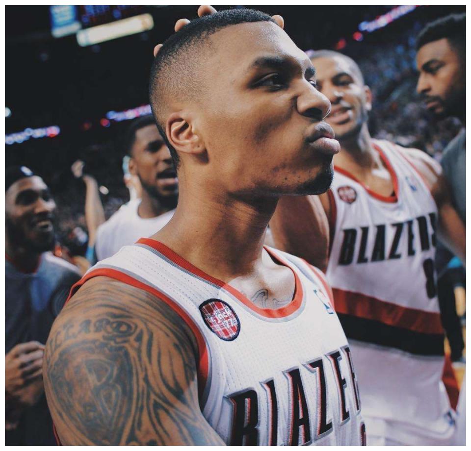 利拉德库里交手30次,利指导场均27 3 6,那库里呢