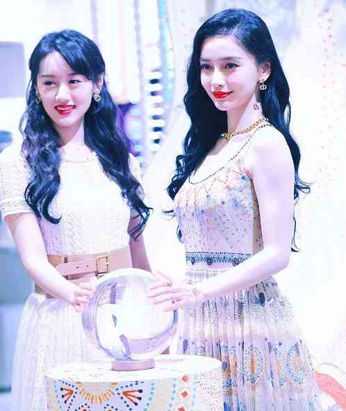 baby袁冰妍同框比美一个耐看型一个美得很有攻击性