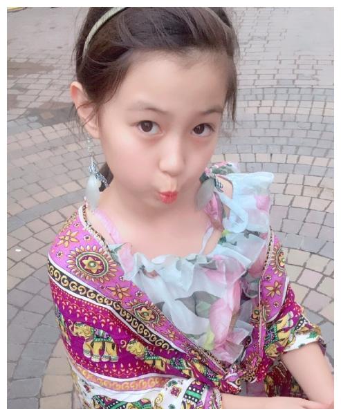 《乡村爱情》赵兰妮长大了,6年后成"异域美人",生活照罕曝光