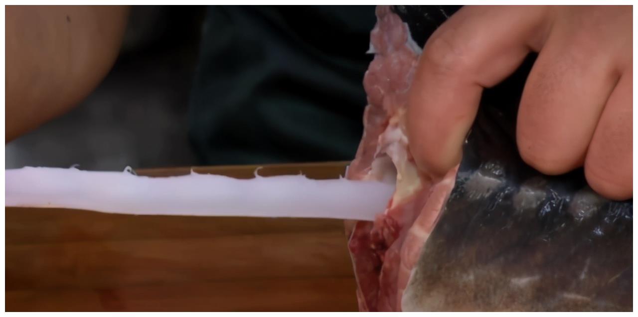 古代帝王才享用的抽龙筋难道真的有龙为啥现在见不到了