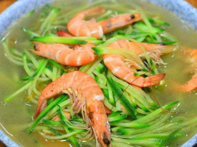 放几个大虾,又鲜又香,出锅汤汁一滴不剩|大虾|萝卜|萝卜丝_新浪新闻