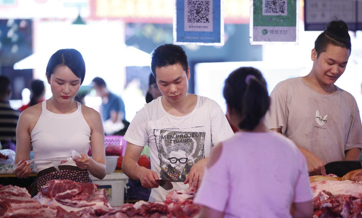 响应"地摊经济"出来卖肉,体验不一样的生活