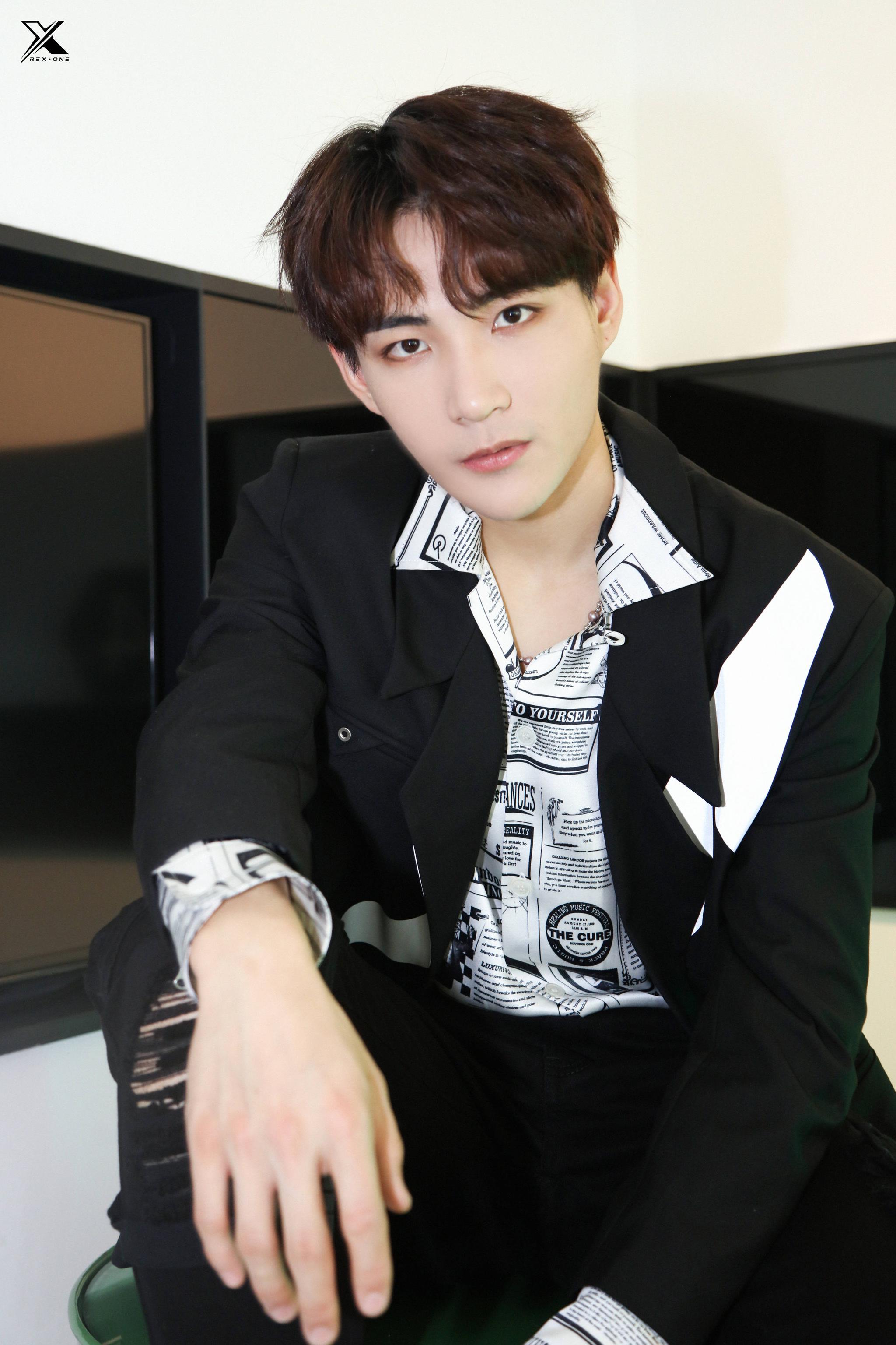 李鑫一x·in巡回音乐会首场上海站已开票,掀起清透夏日音乐浪潮