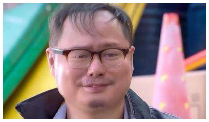 有种变脸叫马大翔,《西虹市首富》中油腻秃顶,戏外却帅到没朋友