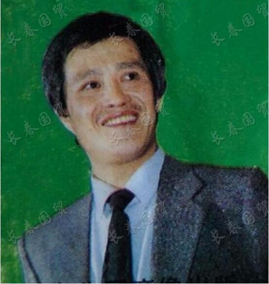 赵本山成名前旧照曝光,穿西装打领带帅气十足|旧照曝光|赵本山|成名