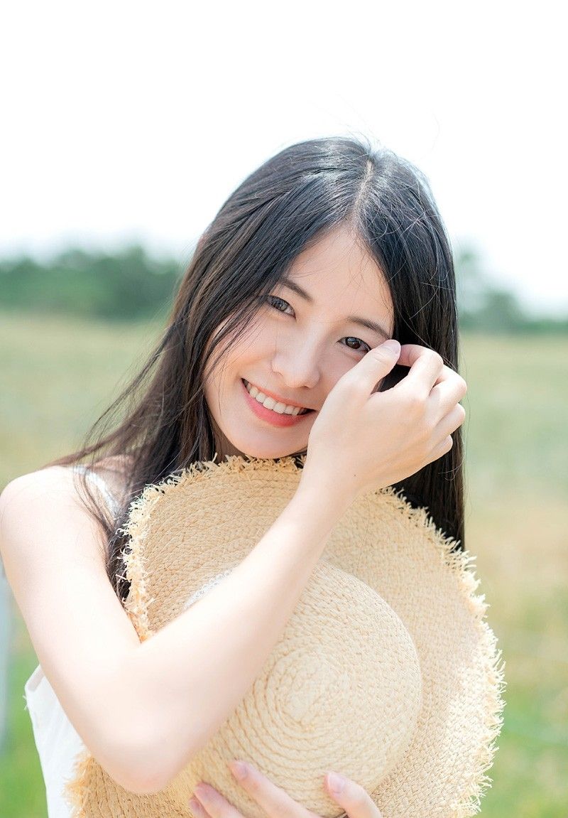 90后甜美自然氧气女孩,清纯夏日养眼笑容,写真套图!