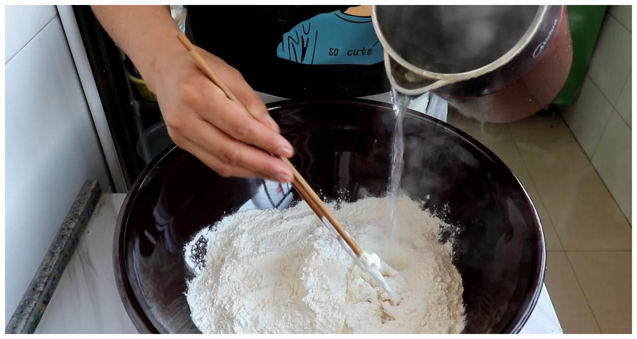 包子最简单的做法,和面不用发酵粉,包子松软好吃,不塌陷不回缩