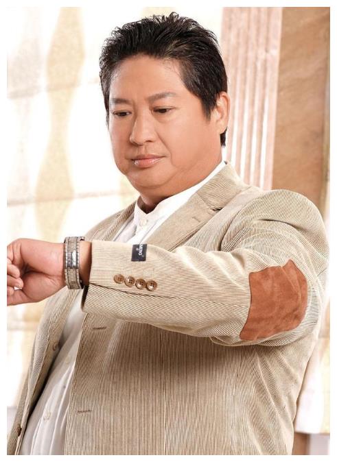 不太看重的徒弟拍出了"港票房纪录"|洪金宝|刘观伟|票房纪录_新浪新闻