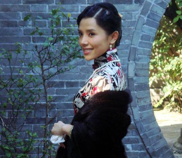 次年里又受邀参与了出道以来的第一部电视剧拍摄