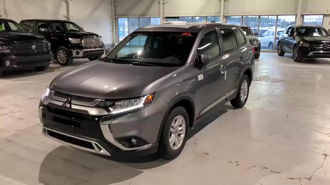 2020款三菱欧蓝德入库实拍,按下钥匙打开车门,买不买av4自己想