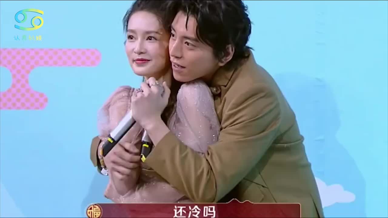 视频:多年老友!李沁晒春晚后台合影 和杨幂林雨申同框养眼