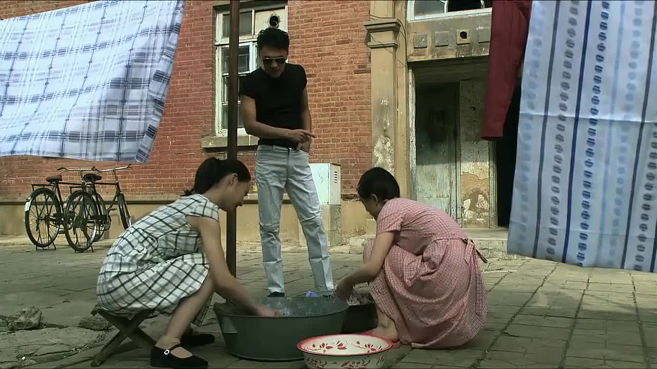 钢的琴薛小菊与吕淑娴找了一份工作工资还必须日结