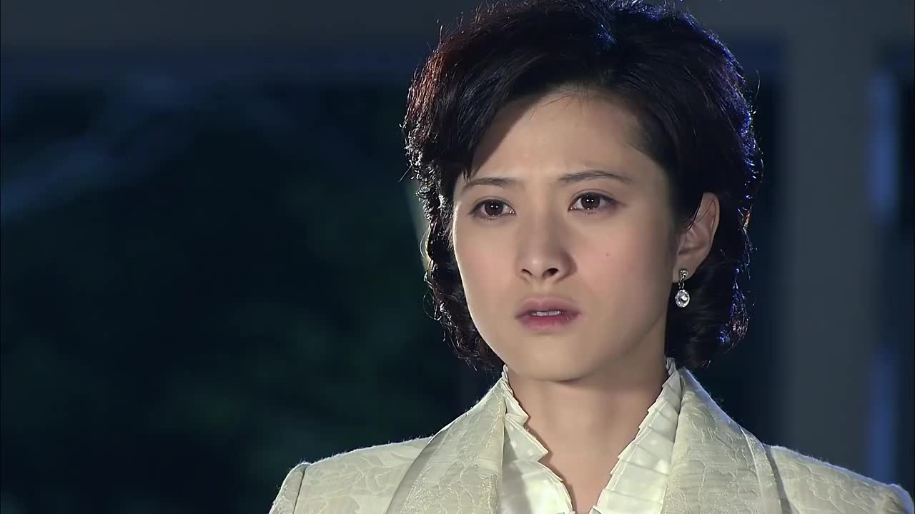 天涯赤子心妈妈对爸爸说美芳和伟文关系近大家说得很难听