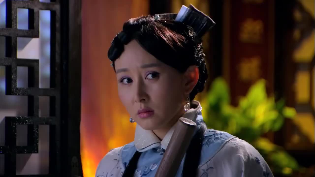 笑红颜少爷心里有梓桃却让三小姐念念不忘梓桃早已心灰意冷