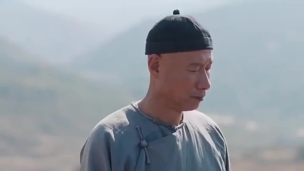 白鹿原白嘉轩让族人把族碑放倒还让说书先生来讲大道理