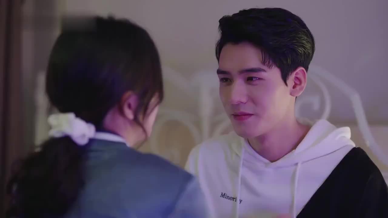 从结婚开始恋爱鹿方宁与凌睿甜蜜接吻唐苹这波狗粮吃撑了