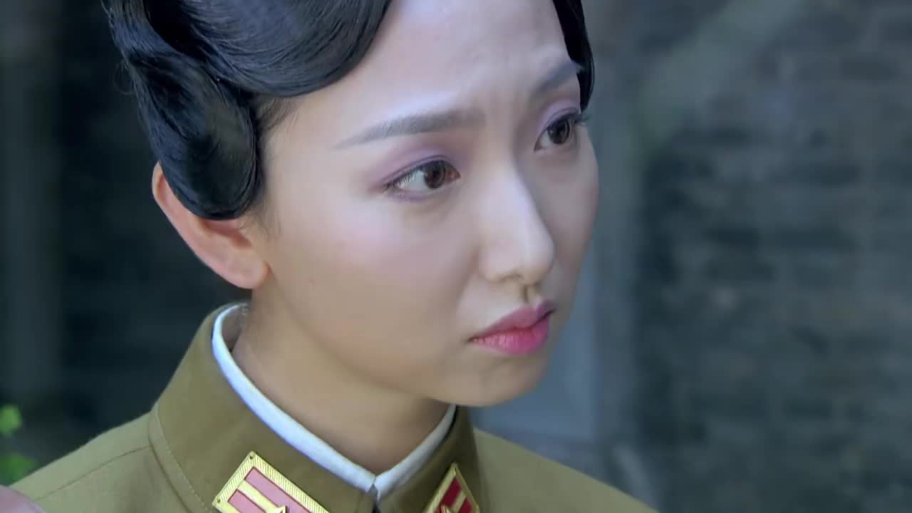 狐影乔曼见好友被调走急忙向将军求情谁知却遭到一顿训斥