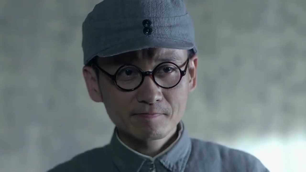 雪豹坚强岁月:张仁杰拿出一张报纸,周卫国一看,被气的吐血