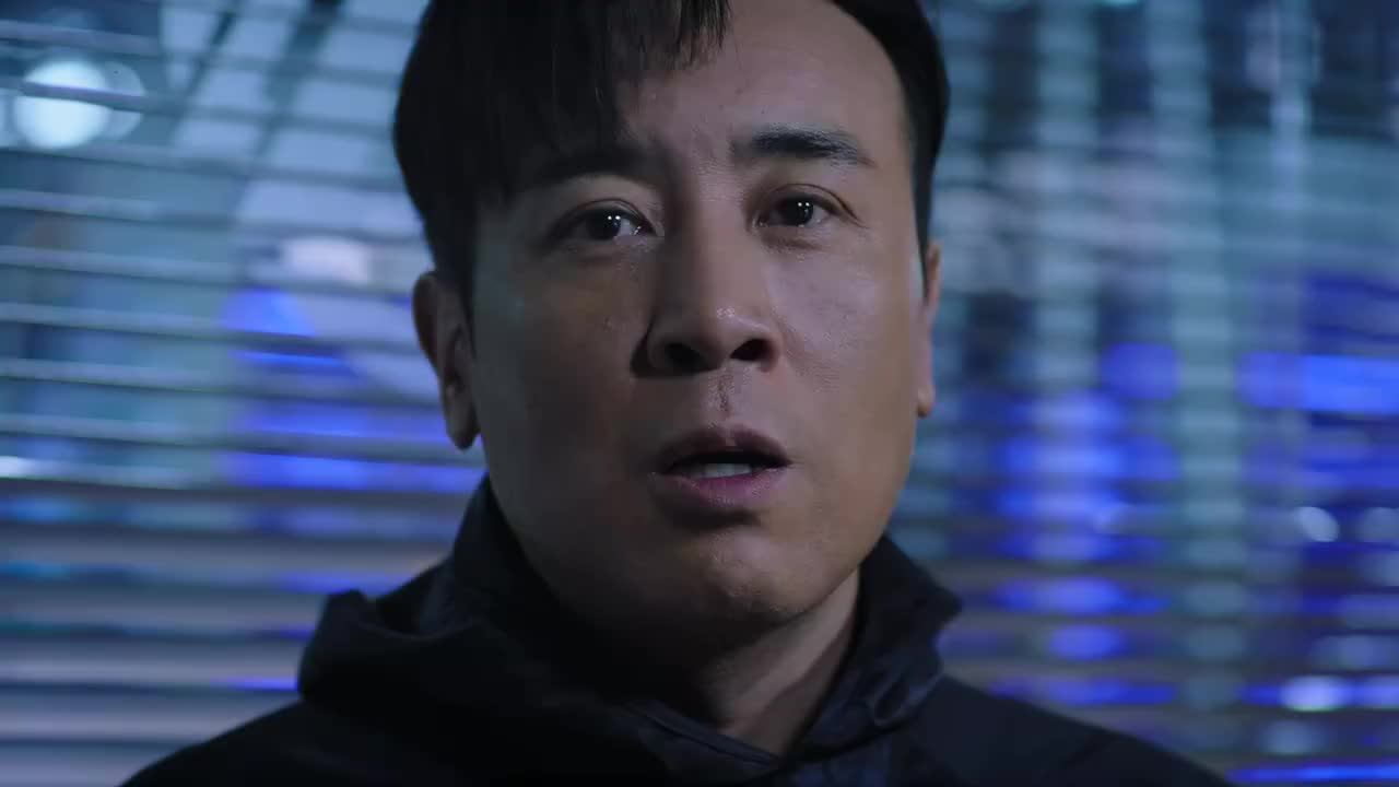 猎毒人吕云鹏给印塔出主意欲让印塔炸掉工厂