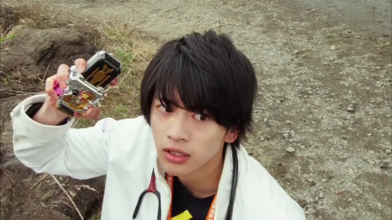 假面骑士exaid骑士对踢左边输果然宝生永梦输了