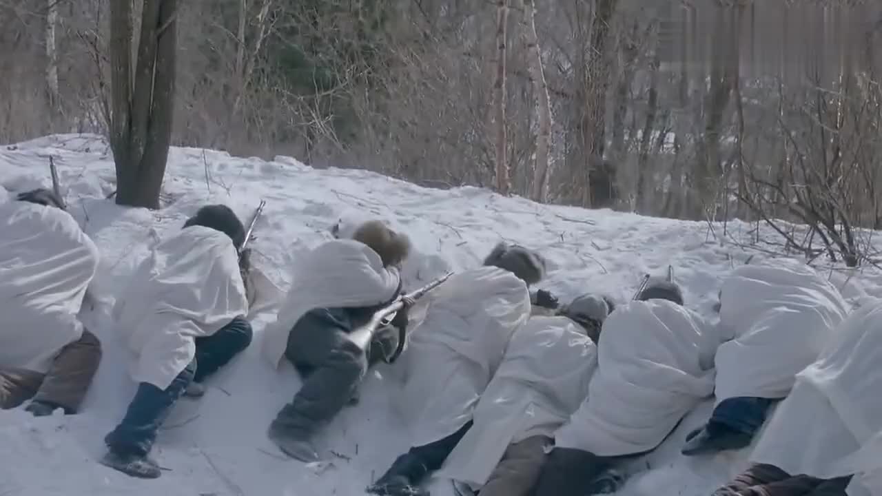 雪地娘子军战争一触即发娘子军的姑娘们毫不畏惧英勇杀敌