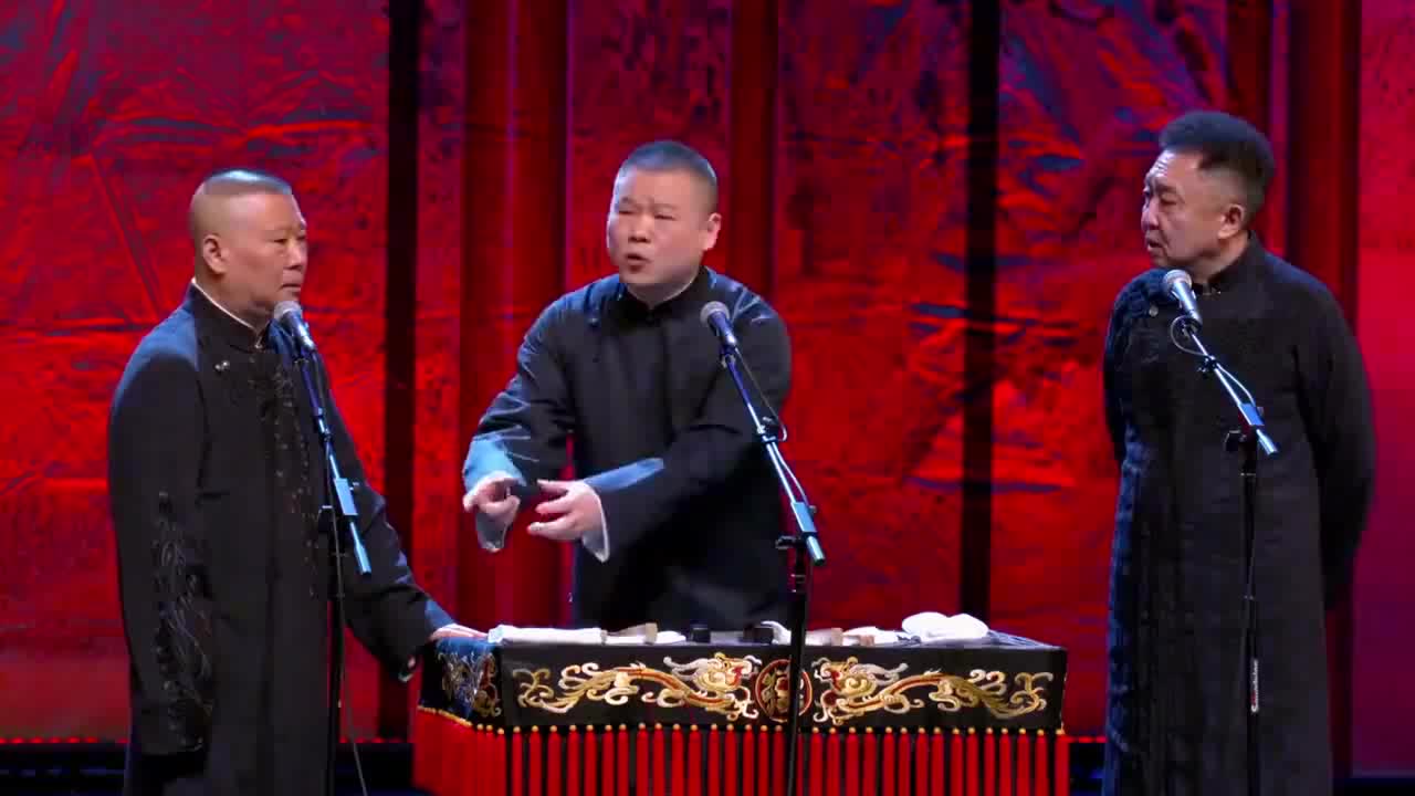 相声跨年爆笑相声郭德纲于谦一碗馄饨把岳云鹏挤兑哭